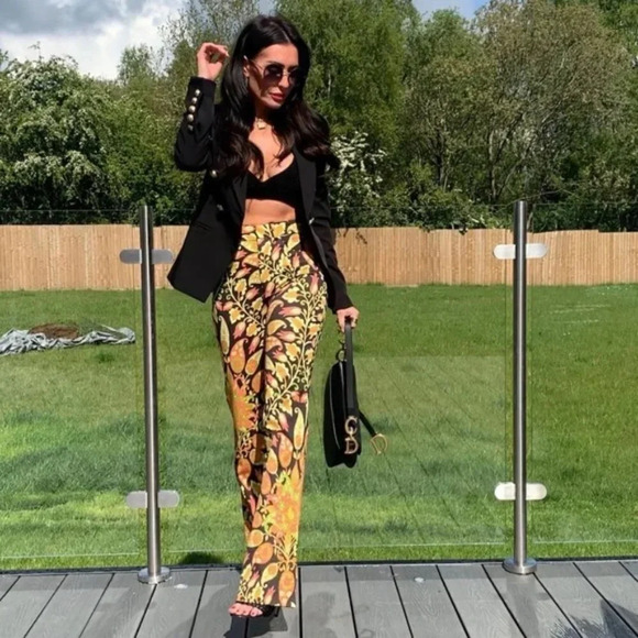 Zara 70s Multicolored Groove Flare Paisley Printed  Pant - Picture 2 of 15